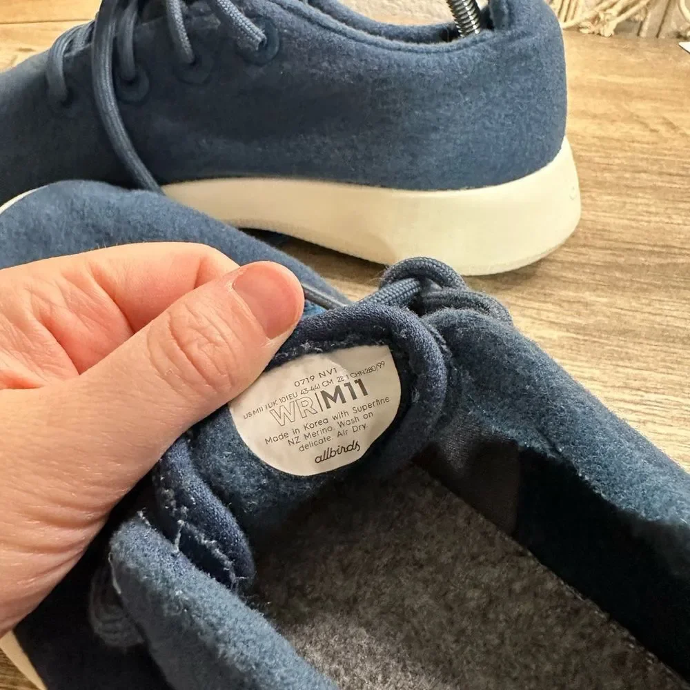 Allbirds Men’s 10 Navy Wool Runners Sneakers